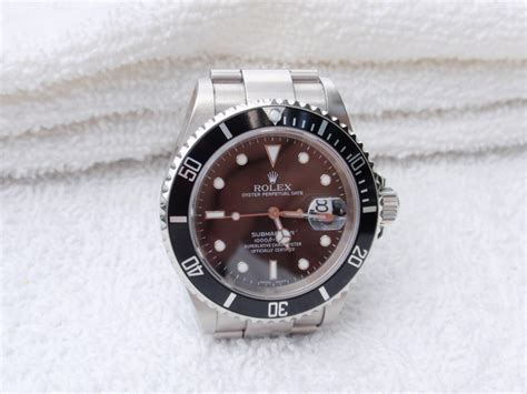 holes vs no holes rolex|rolex 16610 no holes.